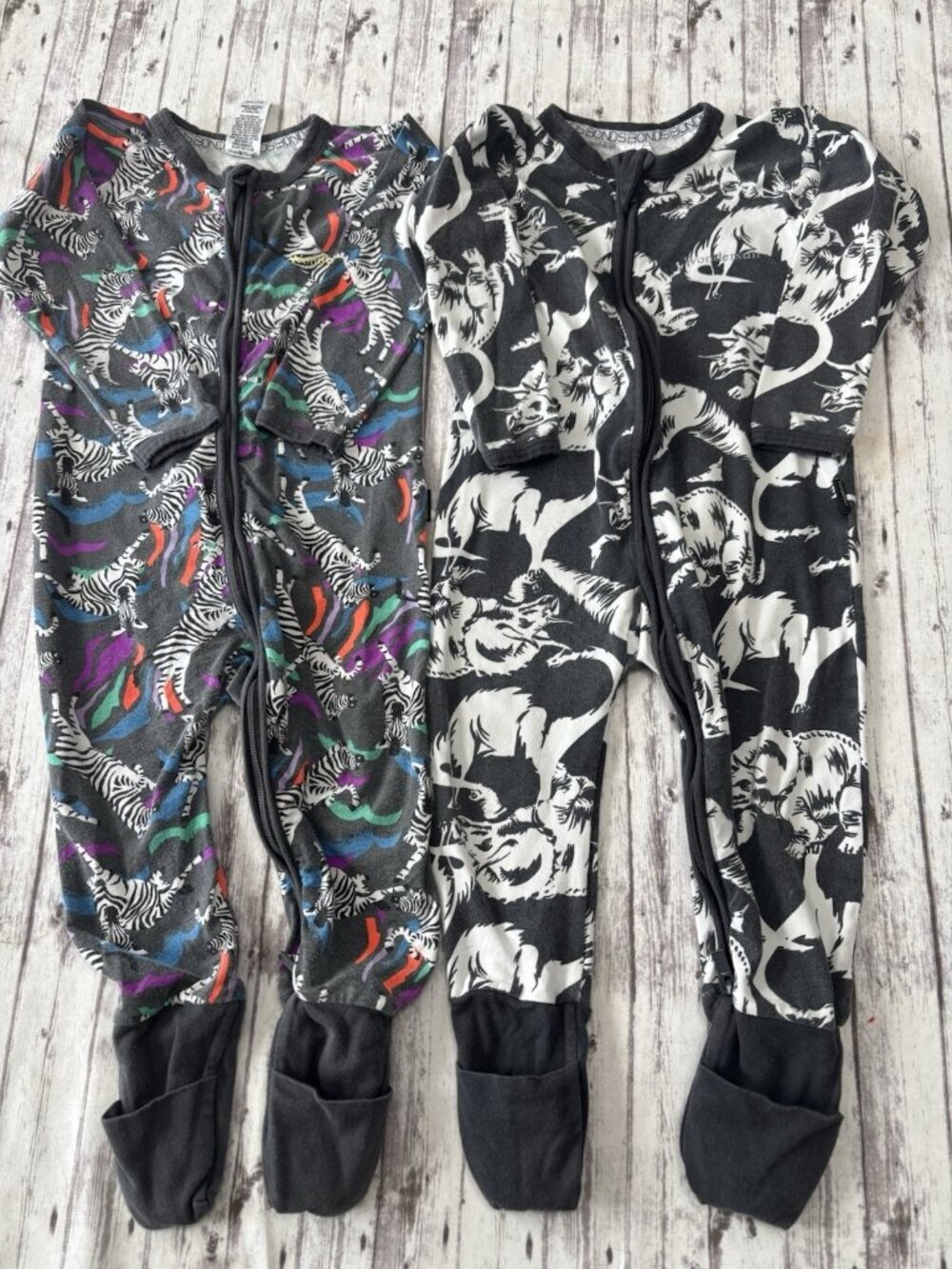Bonds Baby Wondersuit Lot Of (2) Zip Suit‎ Pjs Zebra Dinosaur Black 12-18 Months